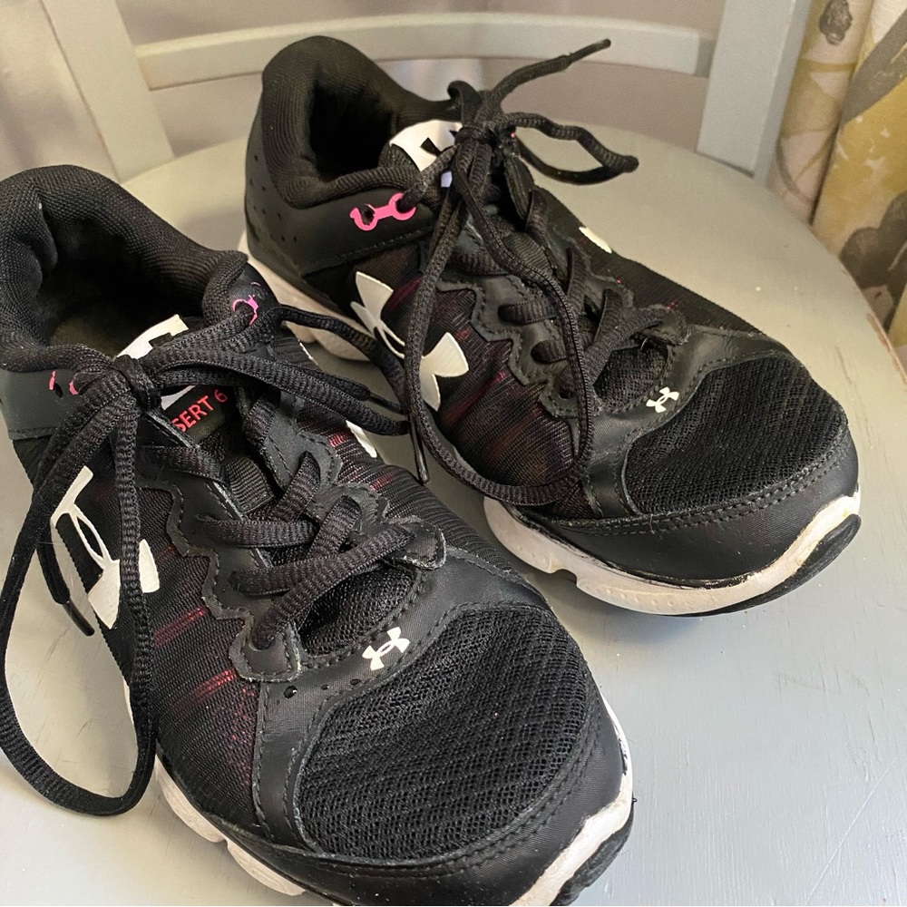 Under Armour Assert 6 Running Sneaker Size 8 - image 2